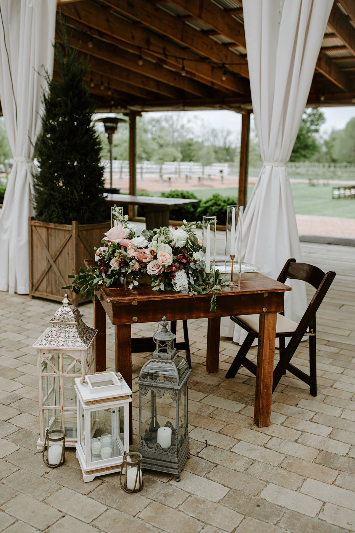 Rustic Wedding Decor