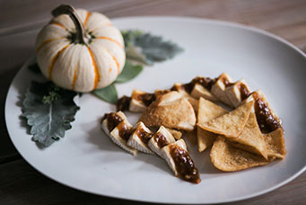 Brie With Puff Pastry and Apple Cinnamon Jam