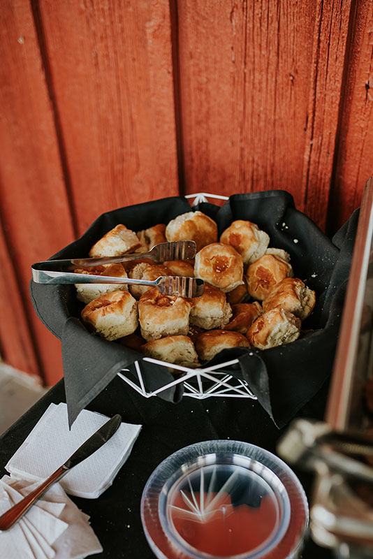 Biscuit bar buffet station