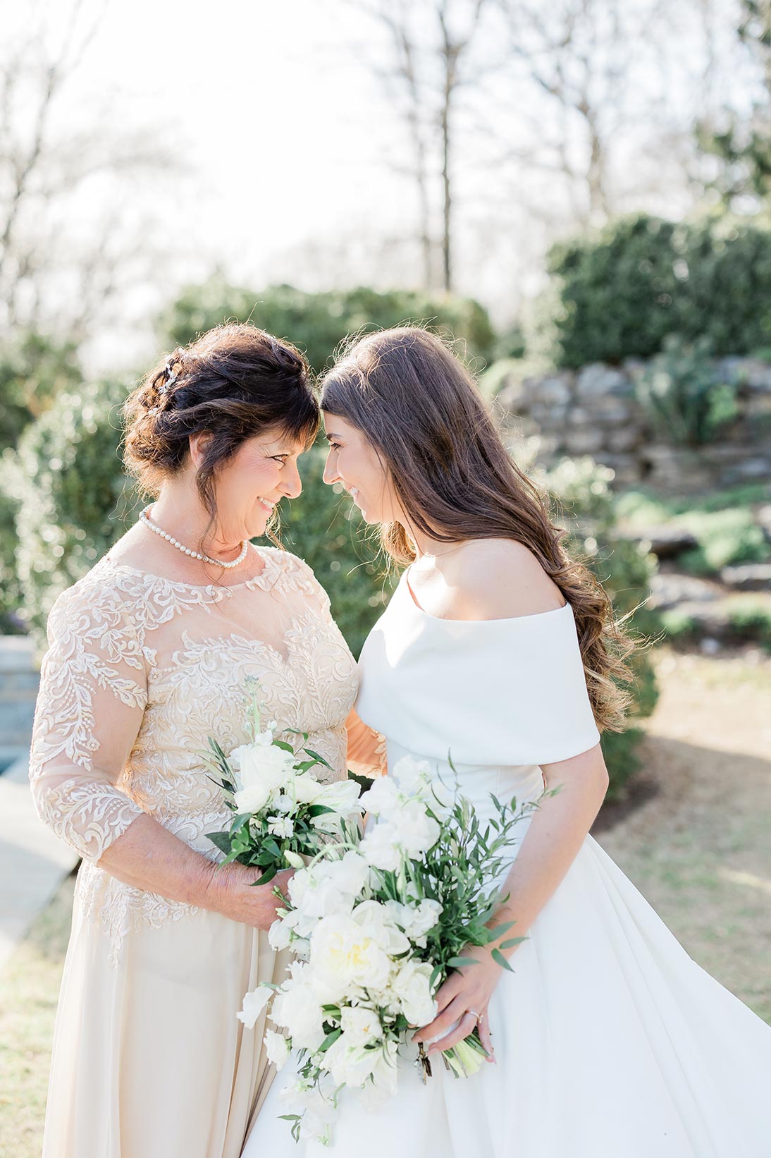 mother of the bride and bride portaits