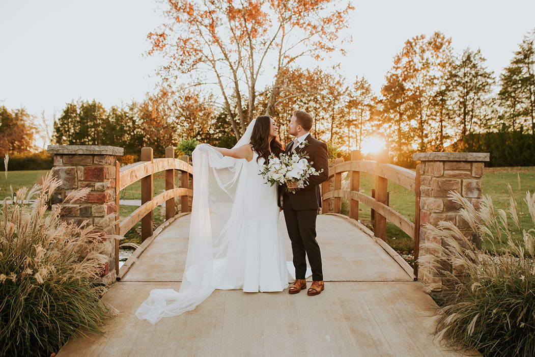 bride and groom, outdoor fall wedding