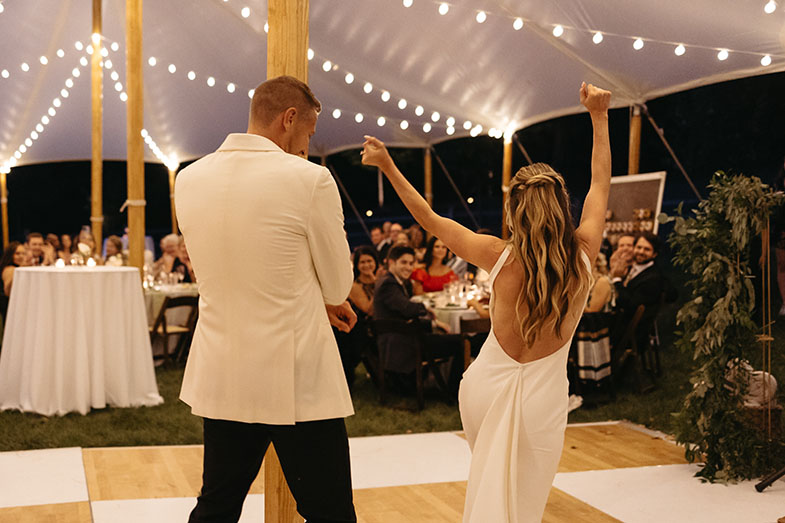 bride and groom first dance