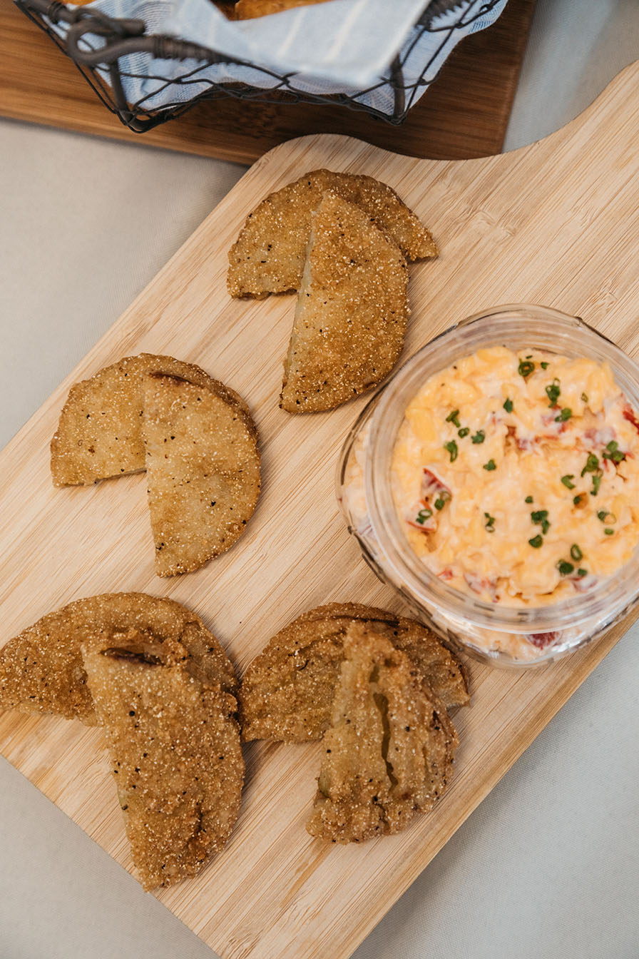 fried green tomatoes with pimento cheese